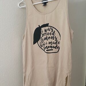 Beyoncé graphic Tee small